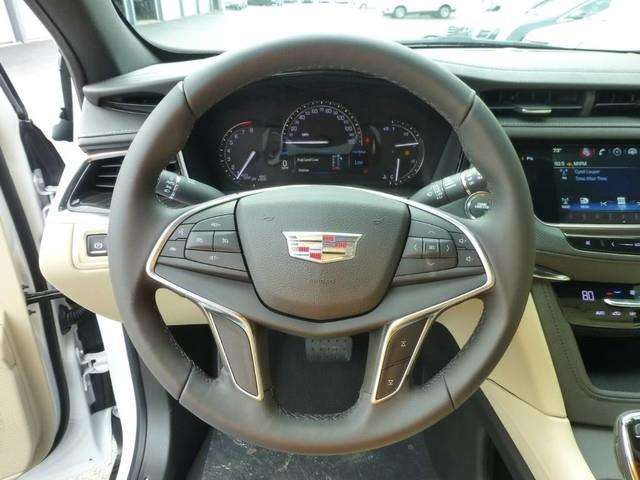 2017 Cadillac XT5 4dr SUV